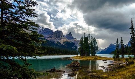 Camping on Maligne Lake - Everything You Need to Know to Plan your Trip! | Zen Travellers