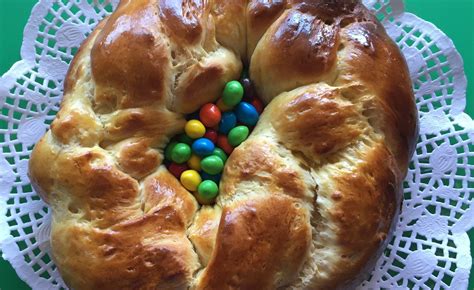 15 Best German Easter Bread – Easy Recipes To Make at Home