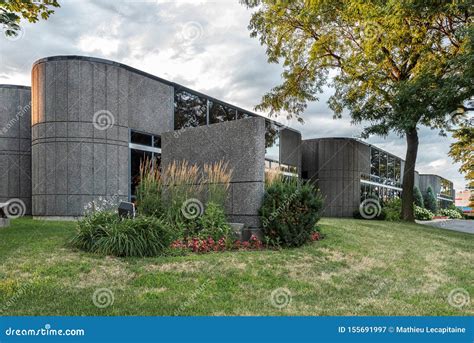 Small Business Building Exterior Stock Image - Image of industry ...