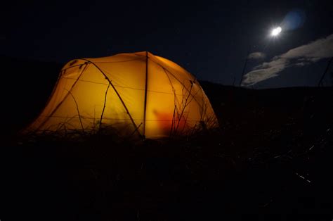 Arctic Oven Igloo Tent | Blister