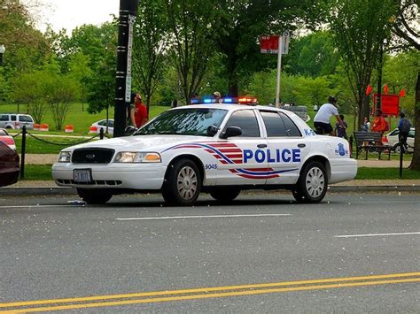 800px-Washington_DC_Metropolitan_Police_Ford_CVPI | EasyItalianNews.com