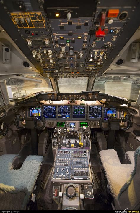 MD-90 with modified cockpit, in 1995 Saudia made the biggest order in ...