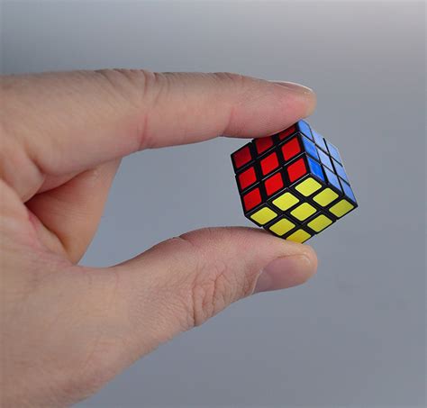 Mini Rubik's Cube - World's Smallest - Little Obsessed