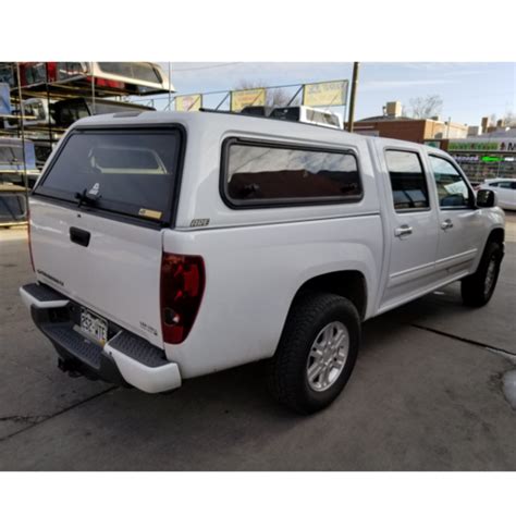 05-14-chevy-colorado-used-topper-white-are - Suburban Toppers