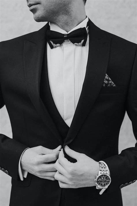 How to Pick the Best Tuxedo Colors