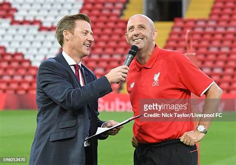 Liverpool Gary Mcallister Photos and Premium High Res Pictures - Getty ...