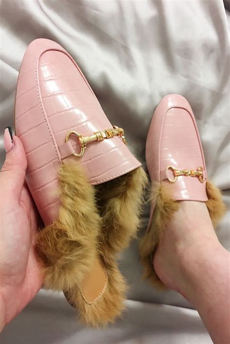 Wholesale Gucci Pink Faux Fur Lined Croc Mules | J5Fashion