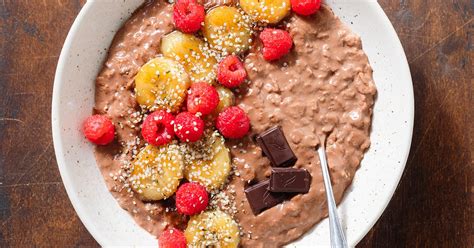 Creamy Chocolate Oatmeal - The Healthful Ideas