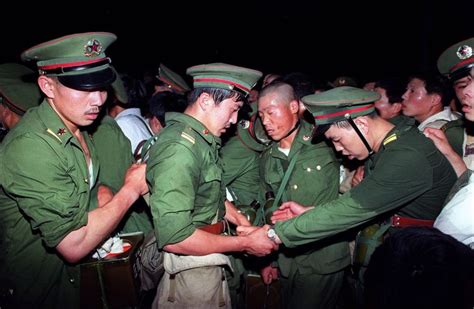 40 Amazing Photos From the 1989 Tiananmen Square Protests ~ Vintage Everyday