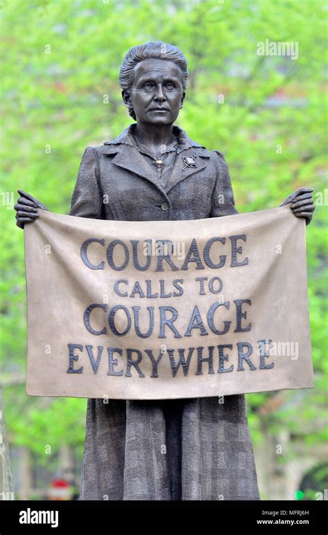 Statue millicent fawcett hi-res stock photography and images - Alamy