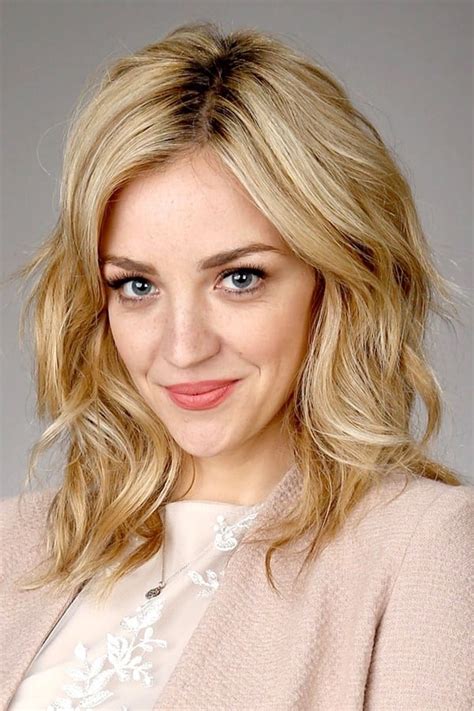 Abby Elliott — The Movie Database (TMDB)