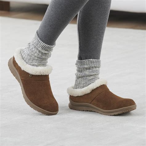 The Lady's Fleece Lined Outdoor Slippers - Hammacher Schlemmer