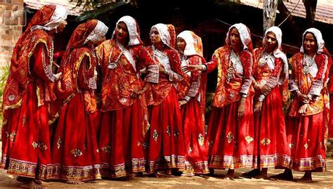 Traditional Dresses of Gujarat - Travel-Stories