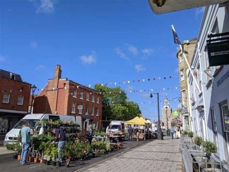 Lymington Charter Market - Lymington.com