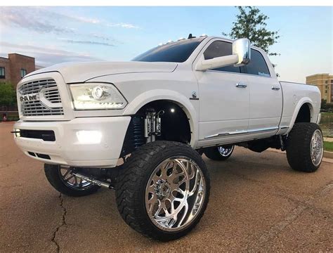 what color rims for white truck - Keitha Martz