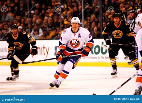 Steve Staios New York Islanders Editorial Photography - Image of league ...