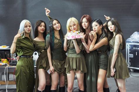 Picture of CLC (K-POP)