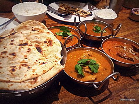 Naan, Butter Chicken, Chicken Tikka Masala, Chicken Classic Curry and Daal Makhani Red Pepper1 ...