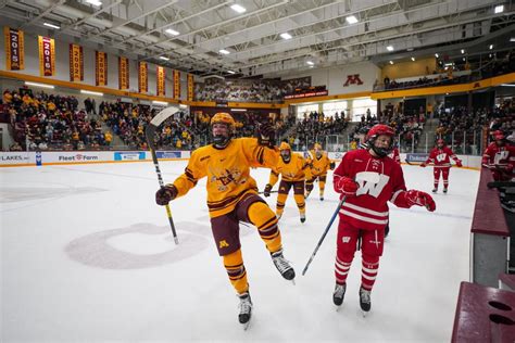 From a hoops family, Gophers' Taylor Heise starring on the hard water