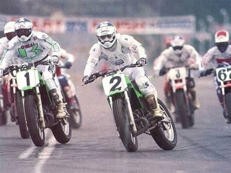 Superbikes ... Jeff Ward up front. | Racing bikes, Motocross bikes ...