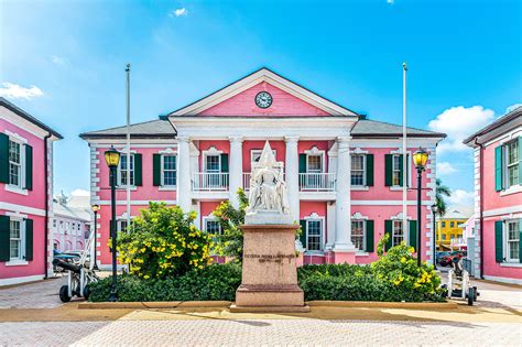 The Forts of Nassau: Explore Bahamian History | SANDALS