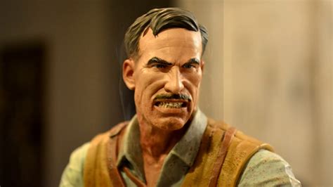 EXCLUSIVE "Edward Richtofen" Origins Statue Unboxing! - YouTube