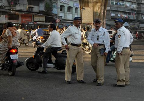 Mumbai police hits record high in traffic penalties – India TV