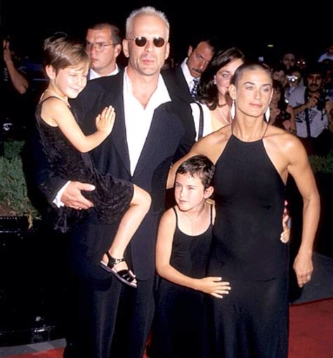 Bruce Willis, Demi Moore & family 1996 | ポーズ