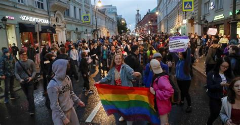 Russia: Supreme Court Bans “LGBT Movement” as “Extremist” | Human Rights Watch