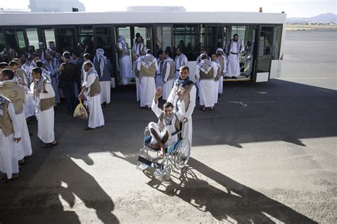 Freed Houthi prisoners return to Yemen