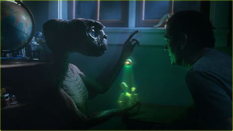 E.T. & Elliott Reunite 37 Years Later in This Comcast Ad! (Video): Photo 4395436 | Pictures ...