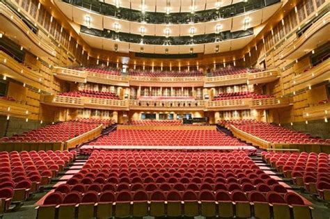 Shanghai Grand Theater | EDITION Hotels