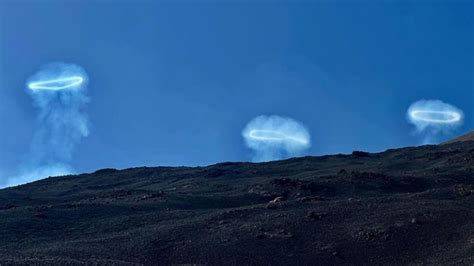 Eerily perfect 'vortex rings' keep blowing out of Mount Etna, Europe's ...