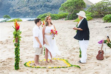 Hawaii Wedding Package - Sacred Hawaiian Wedding Package