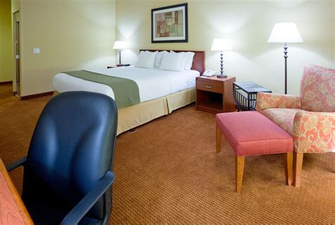 Discount Coupon for Holiday Inn Express and Suites Stevens Point in Stevens Point, Wisconsin ...