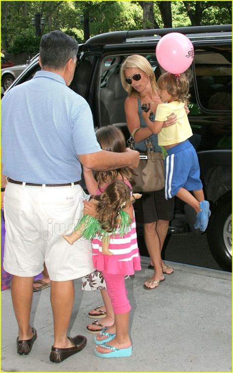 Kelly Ripa's Kids' Day Out: Photo 452911 | Celebrity Babies, Joaquin Consuelos, Kelly Ripa, Lola ...