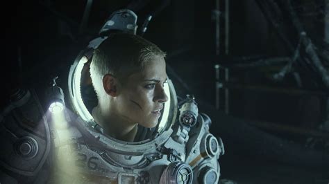 Underwater review: Kristen Stewart stars in the lite version of Alien ...