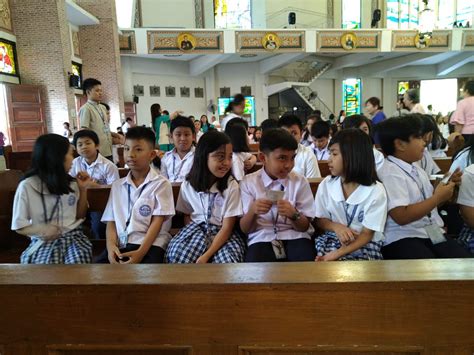 LOOK: Pupils of St. John Cathedral School prepare for mass at St. John ...