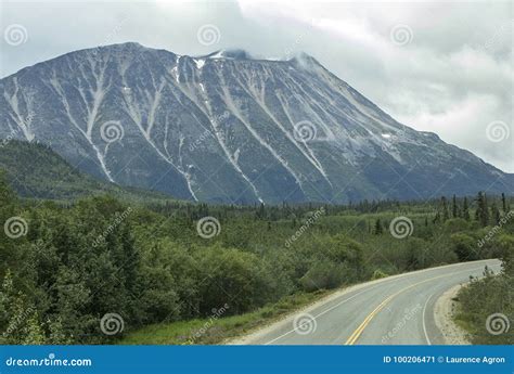 Scenic Klondike Highway stock image. Image of seasonal - 100206471