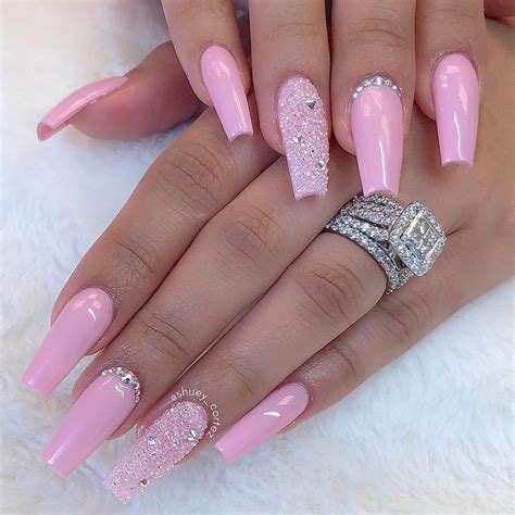 💗 Beautiful. Any one like a glitter pink 🙋‍♀️😘 Nail Artis Baby Pink ...