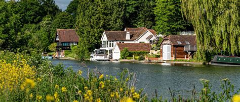 Goring and Thames Path stile-free walk | Chilterns National Landscape