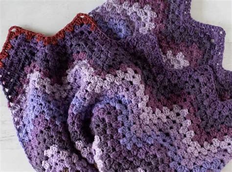 The Hills and the Hollows: A Chevron Crochet Blanket - Crochet 365 Knit Too