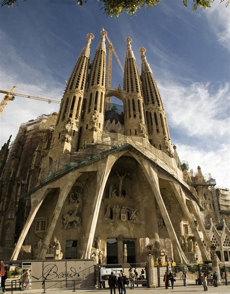 Entrada Sagrada Familia | Panorámica vertical con 3 fotos, p… | Flickr