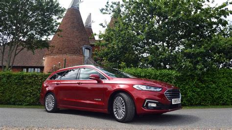 2019 Ford Mondeo Estate Hybrid Titanium Edition review