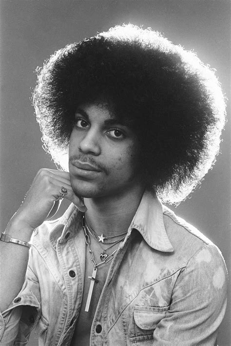 Old Unseen Pictures of a Young Prince – Fubiz Media