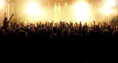 🔥 [38+] Concert Crowd Wallpapers | WallpaperSafari