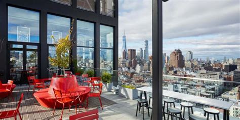 Rooftop bar cloudM Bowery One of the most beautiful bars in New York