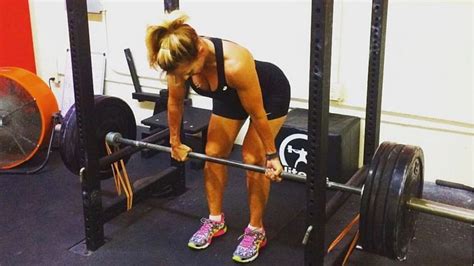 Rack pull guide: How to, benefits and muscles worked