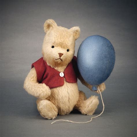 Pooh's Blue Balloon | R. John Wright Dolls