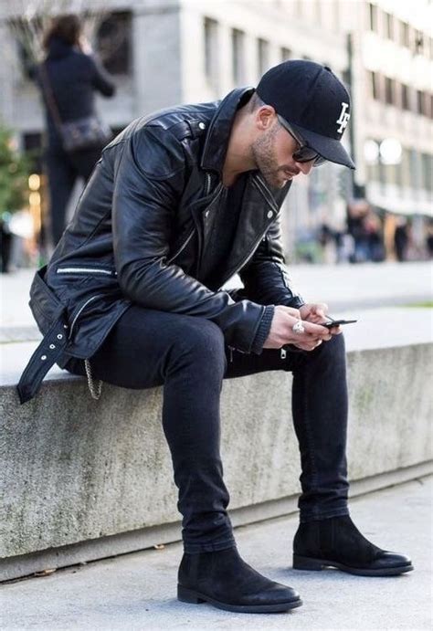 Black Biker Jacket, Black Boots Fashion Trends With Black Casual Trouser, Chelsea Boots With Hat ...